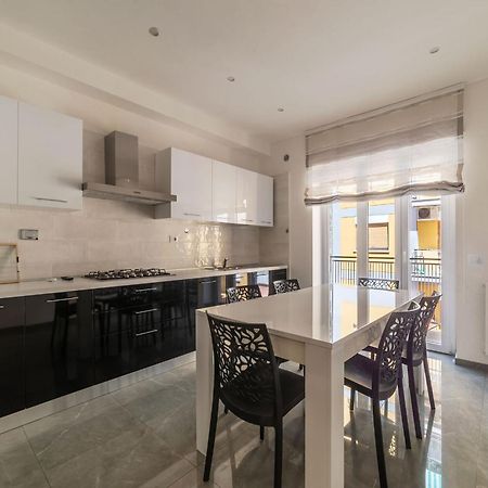 Joivy Delightful 3-Bed Flat With Balcony Apartment Rome Luaran gambar