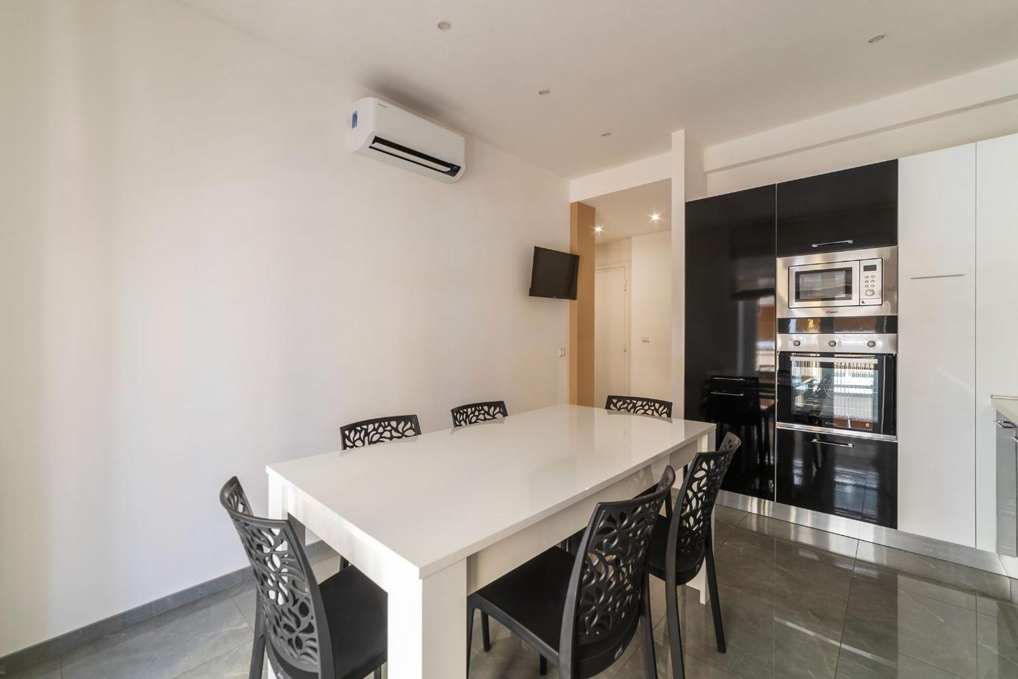 Joivy Delightful 3-Bed Flat With Balcony Apartment Rome Luaran gambar